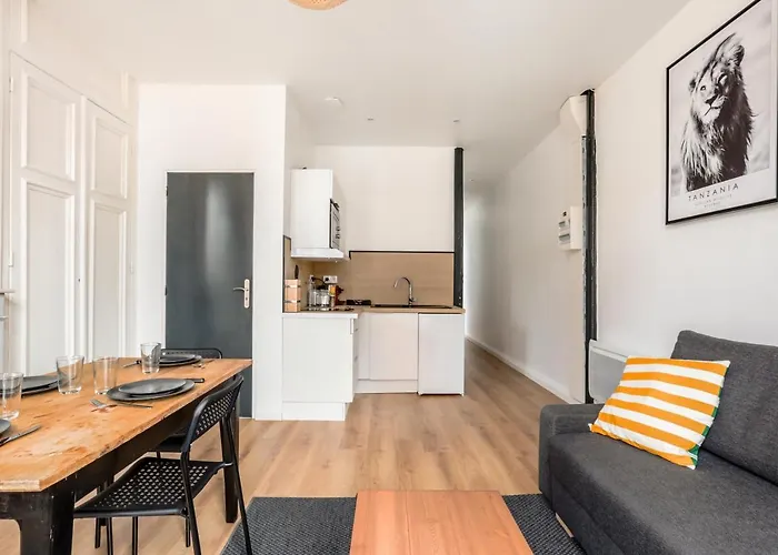 Apartment Cosy Proche Gares #2 *